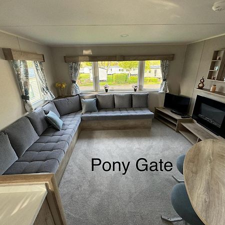 Pony Gate Caravan On Haggerstone Castle West Lawn Berwick Upon Tweed Екстериор снимка
